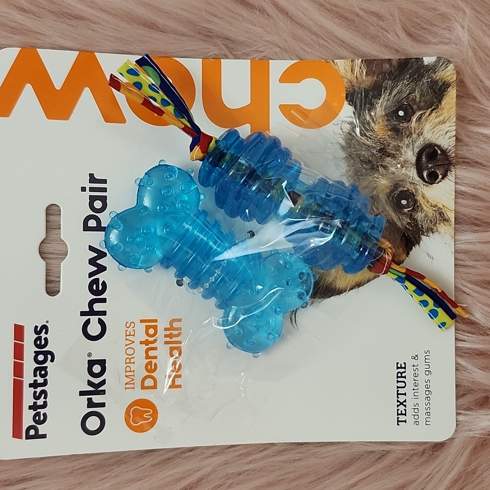 Brand New PETSTAGES ORKA CHEW PAIR *NOTE*